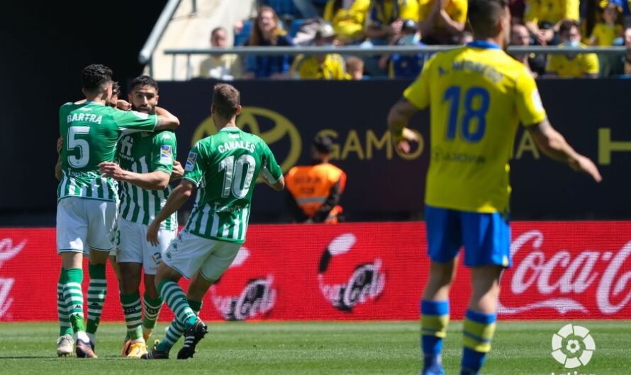 Crónica de la afición| Cádiz CF 1 – 2 Real Betis: Remontada en el Nuevo Mirandilla liderada desde el banquillo